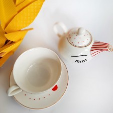 Дводелен порцелански чајник "Mrs. Potts"