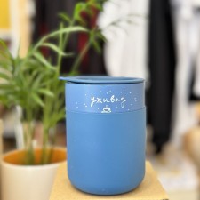 Navy blue керамичка шолја со капак и силиконска заштита - Уживај