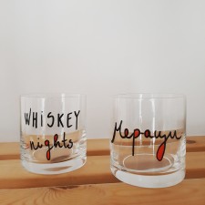 Стаклена чаша со дизајн по избор "Whiskey nights" или "Мераци"