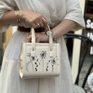 Ташна „Единствена“ во боја по избор