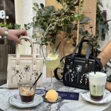 Ташна „Единствена“ во боја по избор