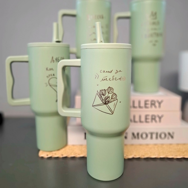 Borealis гравиран термос со гравиран дизајн по избор